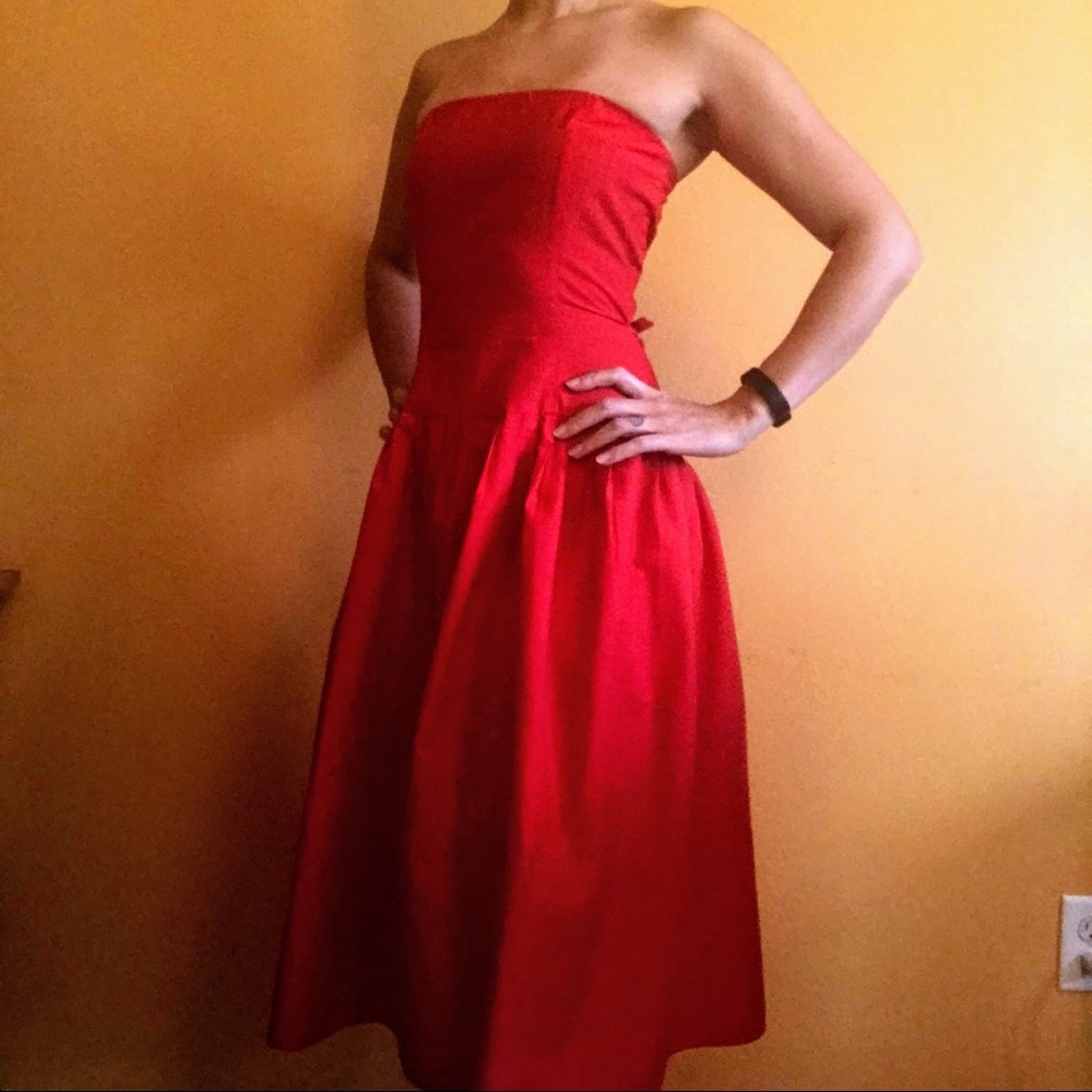 Red Strapless Retro Midi Dress